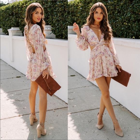 Vici Envision Ruffle Lace Up Romper - Picture 3 of 7